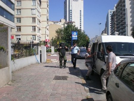 Oyuncak Ayı, Bomba Paniğine Neden Oldu