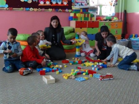 'Oyuncak çocuk için eğlence aracı olmanın ötesinde anlam taşır'