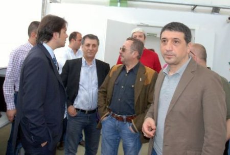 Oyuncu Cem Davran: Sanatçı Ülke Siyasetine Tepkisini Sanatıyla Ortaya Koymalı