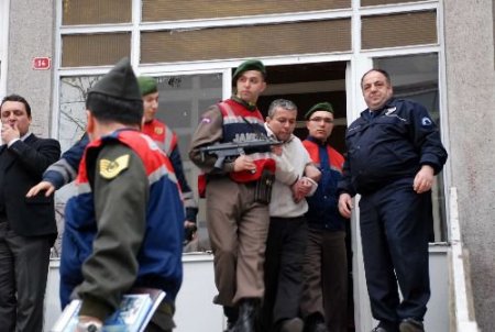 Öz Kızına Tecavüz Ettiği İddia Edilen Baba Tutuklandı