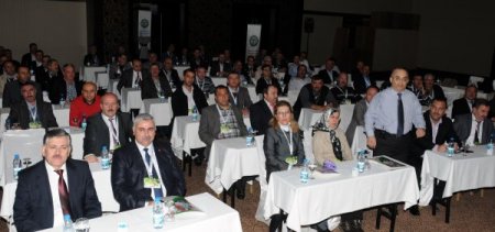 Öz Orman İş, üyelerine seminer veriyor