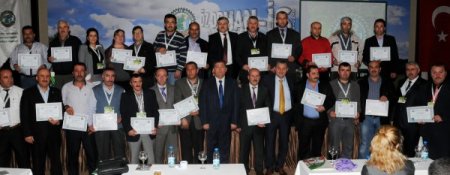 Öz Orman İş, üyelerine seminer veriyor