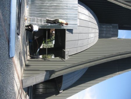 Özal'ın metal plakalarla kapatıldı