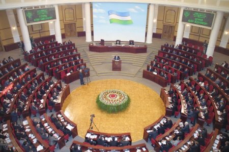 Özbekistan Başbakanı İlk Defa Parlamentoya Hesap Verecek