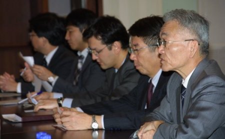 Özbekistan Gümrük Kapılanı Modern X-ray Cihazlarıyla Donatıyor