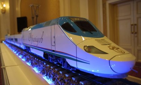 Özbekistan Hızlı Trenle Tanıştı