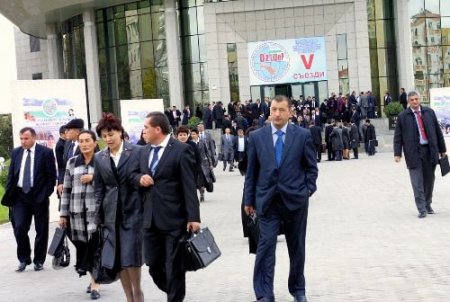Özbekistan Seçimlerinin Favorisi Liberal Demokrat Parti