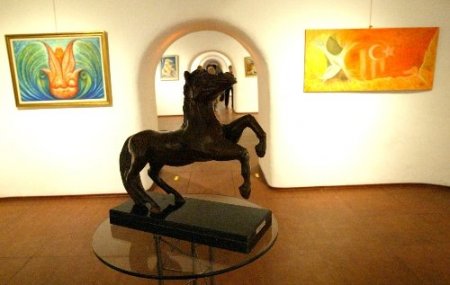 Özbekistan-Türkiye dostluğu resimle perçinleşti