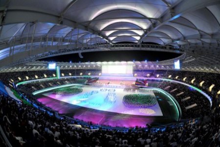 Özbekistan’ın en modern stadı görkemli törenle açıldı