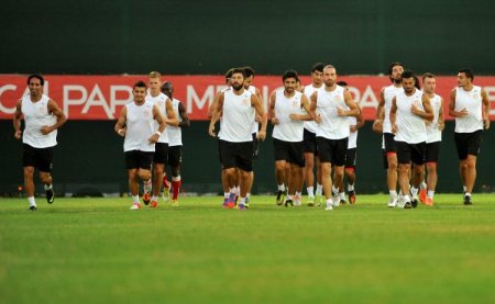 Özdilek: Karabük’ün içinde bulunduğu sıkıntıdan faydalanmak istiyoruz