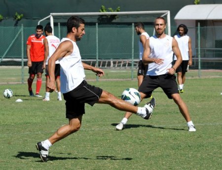 Özdilek: Sahaya Galatasaray maçını kazanmak için çıkacağız