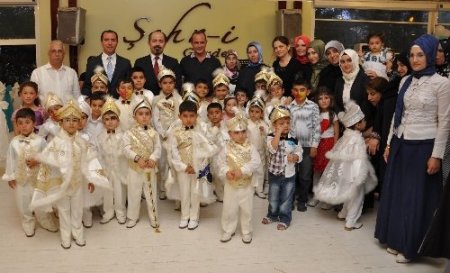 Öze Doğru Derneği 42 yetim çocuğu sünnet ettirdi