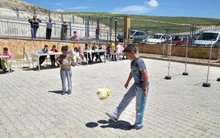 Özel Aba Koleji bahar şenliği düzenledi