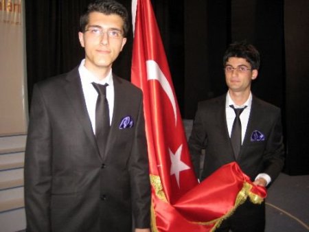 Özel Aziziye Anadolu Lisesi 'nde Mezuniyet Coşkusu