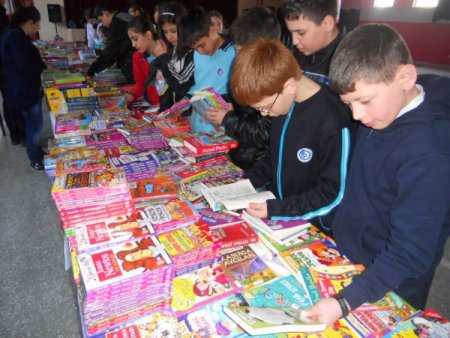 Özel Birlik İlköğretim Öğrencileri Kumbaralarında Biriktirdikleriyle Kitap Aldı