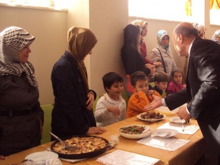 Özel Burç Meltem Koleji 'Bayat Ekmek' yarışması düzenledi