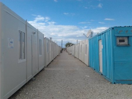 Özel Ergin Koleji, Vanlı depremzedelere kurban eti dağıttı