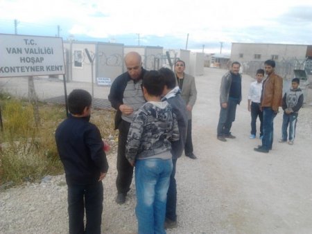 Özel Ergin Koleji, Vanlı depremzedelere kurban eti dağıttı