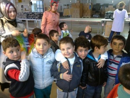 Özel Ergin Koleji öğrencileri, Eren Çorap Fabrikası'nı ziyaret etti