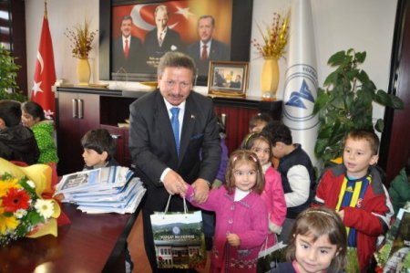 Özel Ergin Koleji öğrencilerinden Başkan Başer’e ziyaret