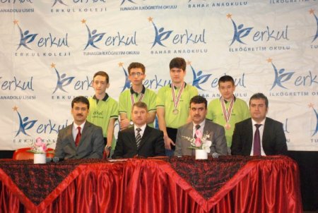 Özel Erkul Eğitim Kurumları öğrencileri, olimpiyatta 4 madalya birden kazandı