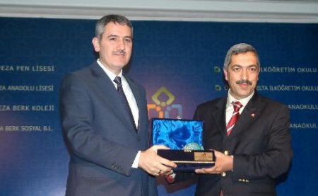 Özel Feza Eğitim Kurumları, 'altın Tebeşir Öğretmenlik Anıları Yarışması' İle Ulusal Etkinliğe İmza Attı