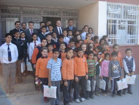 Özel Gül Aydın Koleji'nden Kardeş Okula Yardım