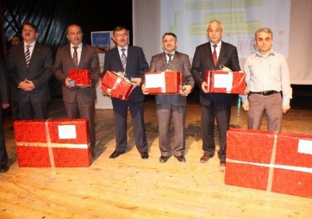 Özel İpek Koleji, başarıyı ödüllendirdi
