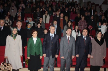 Özel İpek Koleji öğrencilerinin gösterisi büyük beğeni topladı