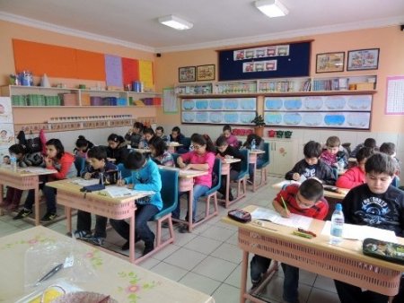 Özel Lara Koleji bursluluk sınavına yoğun ilgi