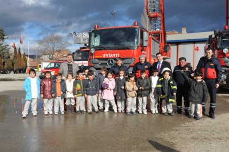 Özel Orhangazi Koleji öğrencileri, itfaiyeyi ziyaret etti