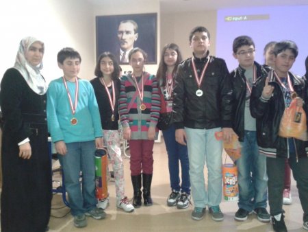 Özel Reyhan 'Akıl Oyunları'nda 8 madalya aldı