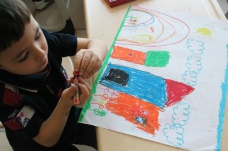 Özel Reyhan’dan miniklere boyama şenliği