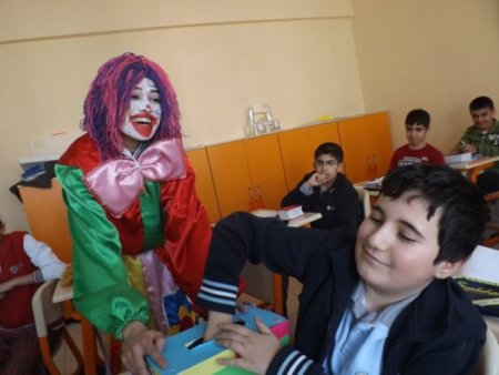 Özel Sakarya’dan İngilizce'yi sevdirme projesi