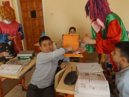 Özel Sakarya’dan İngilizce'yi sevdirme projesi