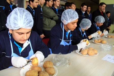 Özel Servergazi okullarında 'Hayata Hazırlık' dersi veriliyor