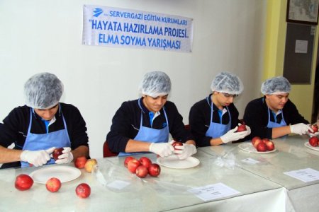 Özel Servergazi okullarında 'Hayata Hazırlık' dersi veriliyor