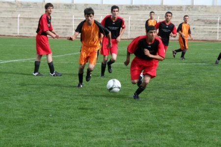 Özel sporcular futbol ligi başladı