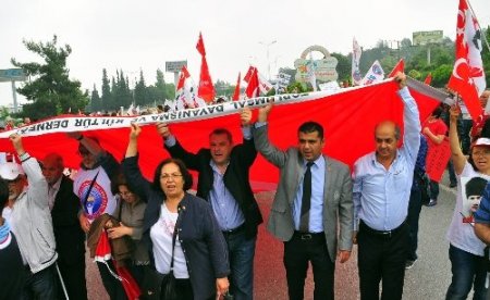 Özgürel: Sürecin başarıya ulaşması için ayrım yapmadan dinliyoruz