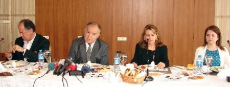 Özgürel: Toplum ilk defa 'evet' veya 'hayır'ın ötesinde cevap üretmeye çalışıyor