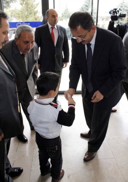 Özhaseki: Kayseri'nin Depremzedelere Yardımı Devam Edecek