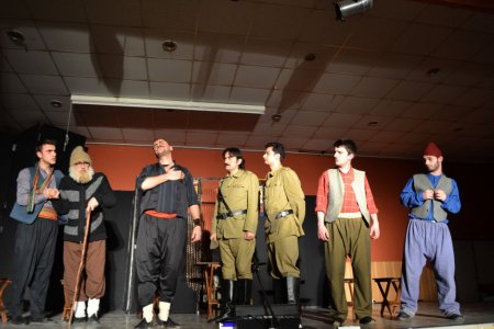 'Özlenen Çanakkale Ruhu' oyunu duygulandırdı