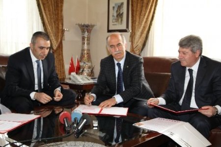 Öztimurlar ailesi önce okulu yaptı şimdi atölyesini yapacak