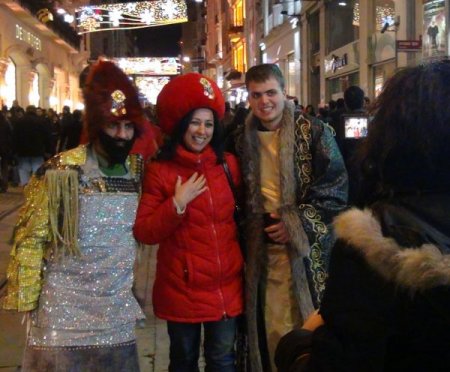 Padişah kıyafetiyle turist avı (Özel)