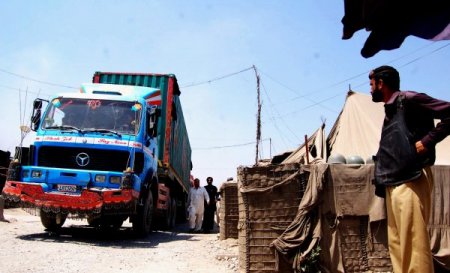 Pakistan'da Nato’ya Malzeme Taşıyan Yol Yeniden Açıldı