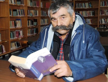 Pala Hasan, bir yılda 55 kitap okudu, örnek okuyucu gösterildi