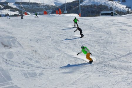 Palandöken Kayak Merkezi’nde Xanadu, kayak sezonunu açtı