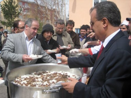 Palandöken'de 4 Bin Kişiye Kutlu Doğum Aşı Dağıtıldı