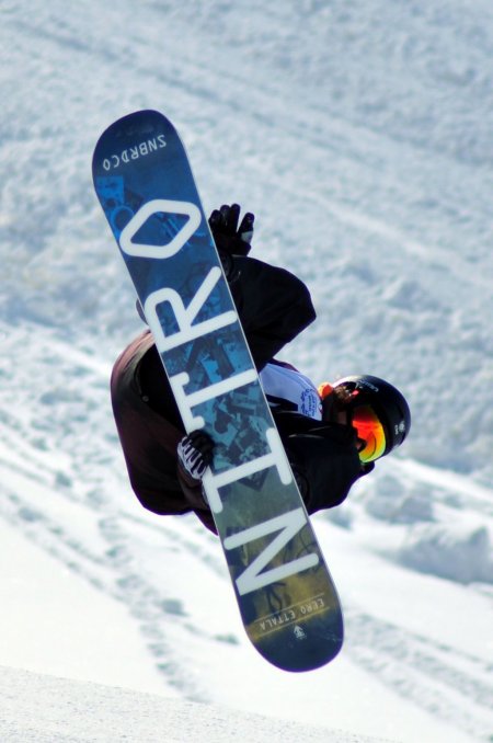 Palandöken'de bu sefer fırtına değil, snowboardçılar esti