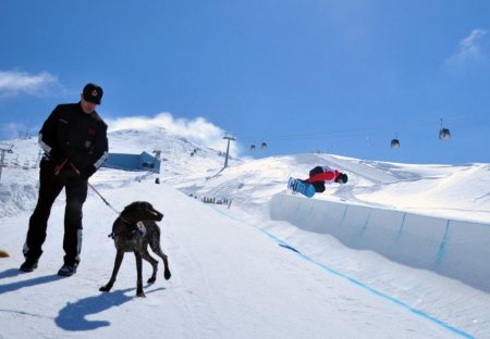 Palandöken'de bu sefer fırtına değil, snowboardçılar esti